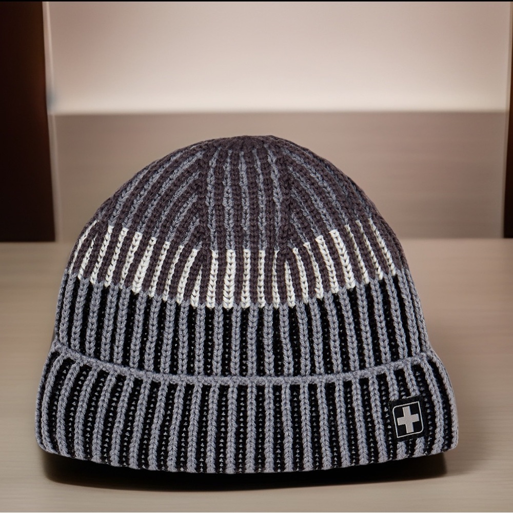 Swiss Tech' Thinsulate Fleece Lined Ribbed Knit Texture Beanie/Cap W/Logo 3M NWT